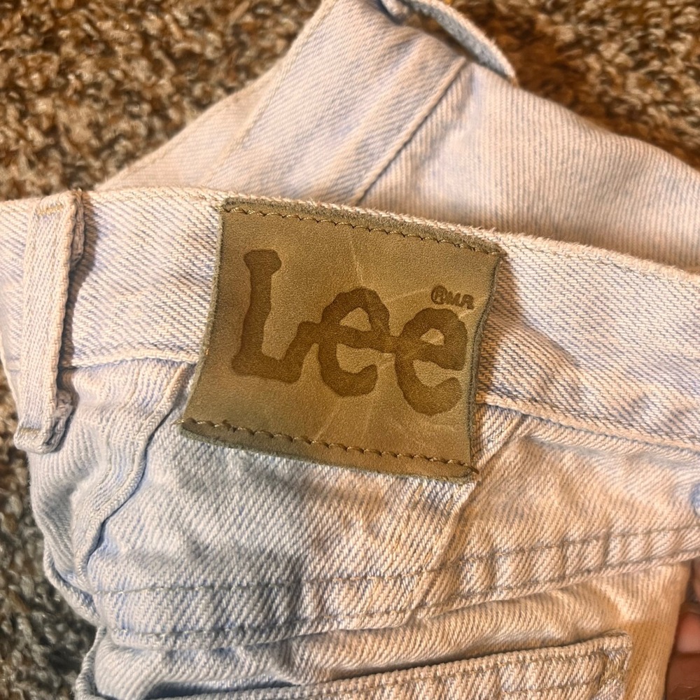 Lee Women's‎ Light Wash High Waisted Jeans Vintage Relaxed Fit Mom Jeans - Picture 3 of 7